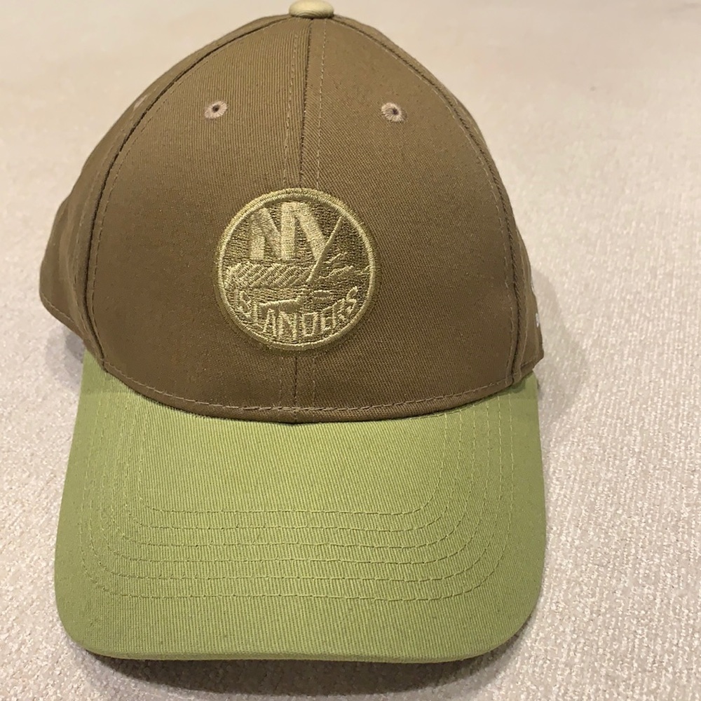 NY Islanders hockey team promotional baseball hat